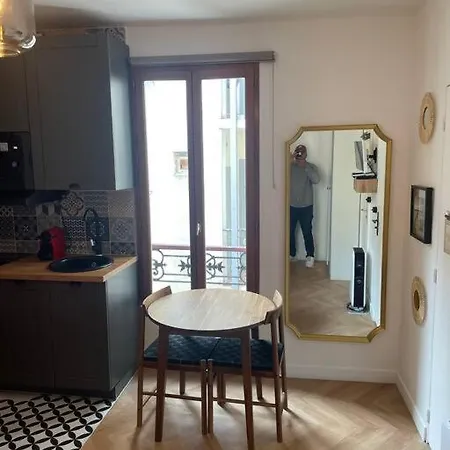 The Place To Be In Apartment