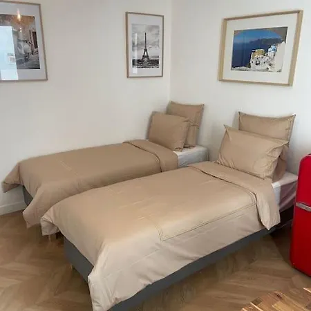 The Place To Be In Apartment Paris